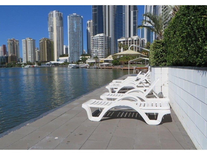 30 Watson Esplanade, Surfers Paradise QLD 4217