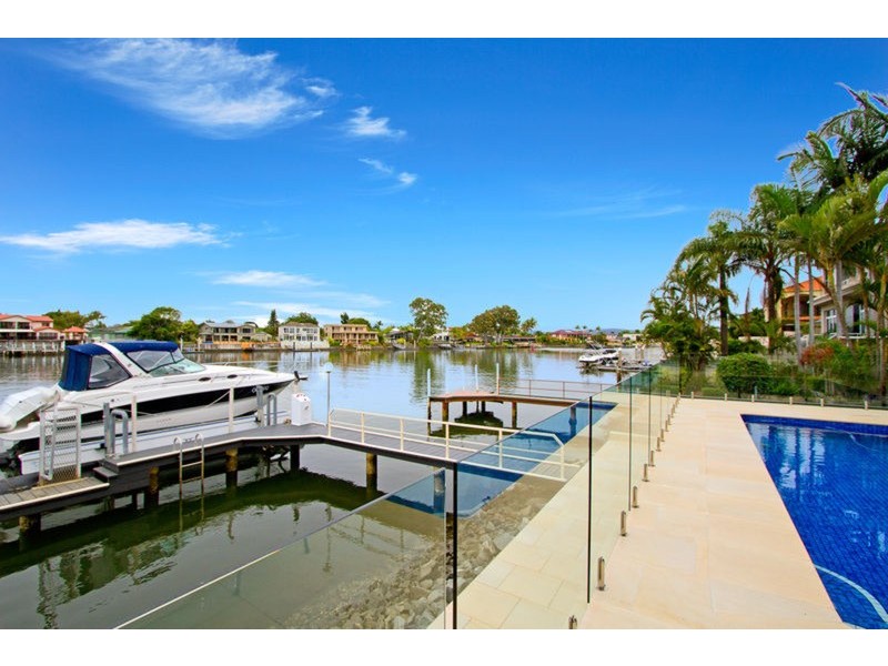 86 Amalfi Drive, Isle Of Capri QLD 4217
