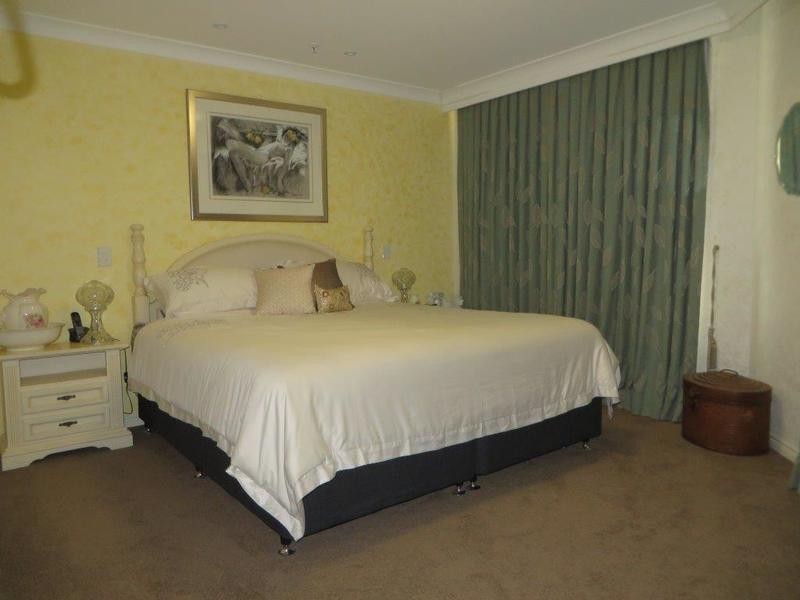 2 Moroccan Esplanade View Avenue, Surfers Paradise QLD 4217