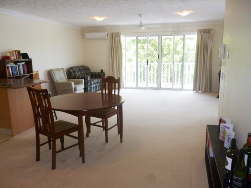 27  Walton  Street, Southport QLD 4215