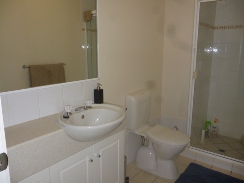 27  Walton  Street, Southport QLD 4215