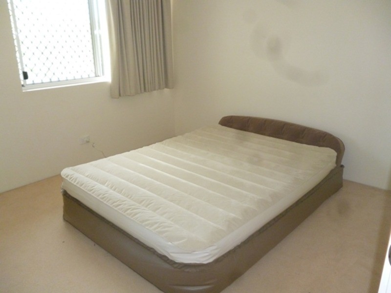 27  Walton  Street, Southport QLD 4215