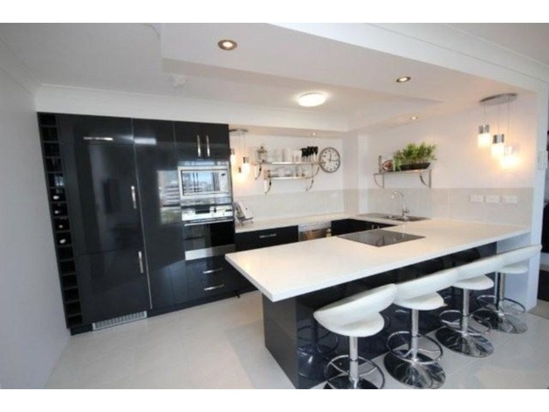 70 Remembrance  Drive, Surfers Paradise QLD 4217