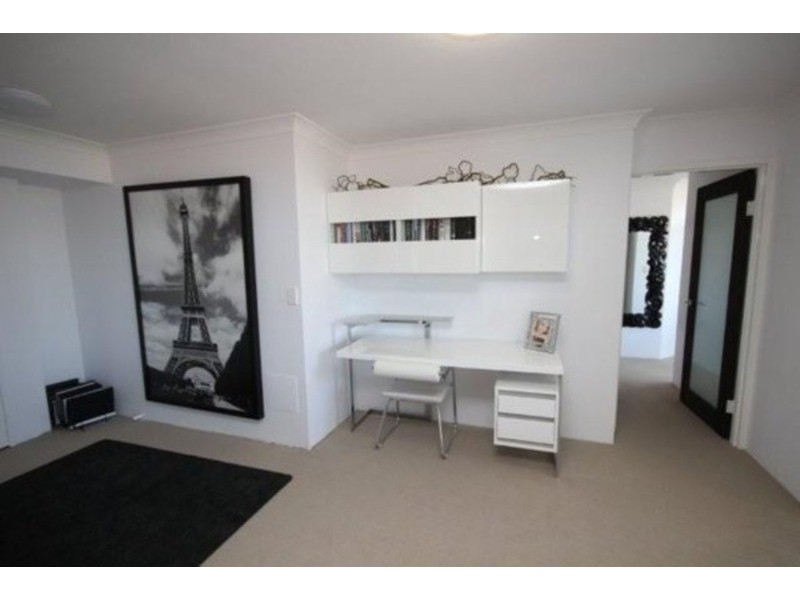 70 Remembrance  Drive, Surfers Paradise QLD 4217