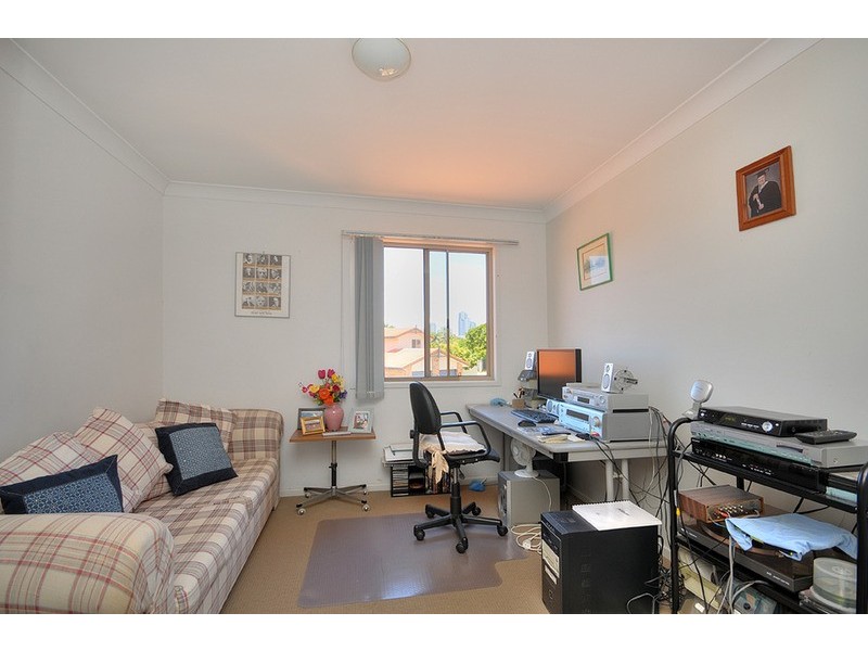 21/11 Waterford Court, Bundall QLD 4217