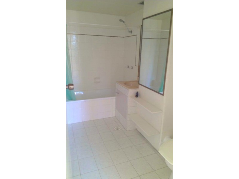 22-24  Genoa  Street, Surfers Paradise QLD 4217