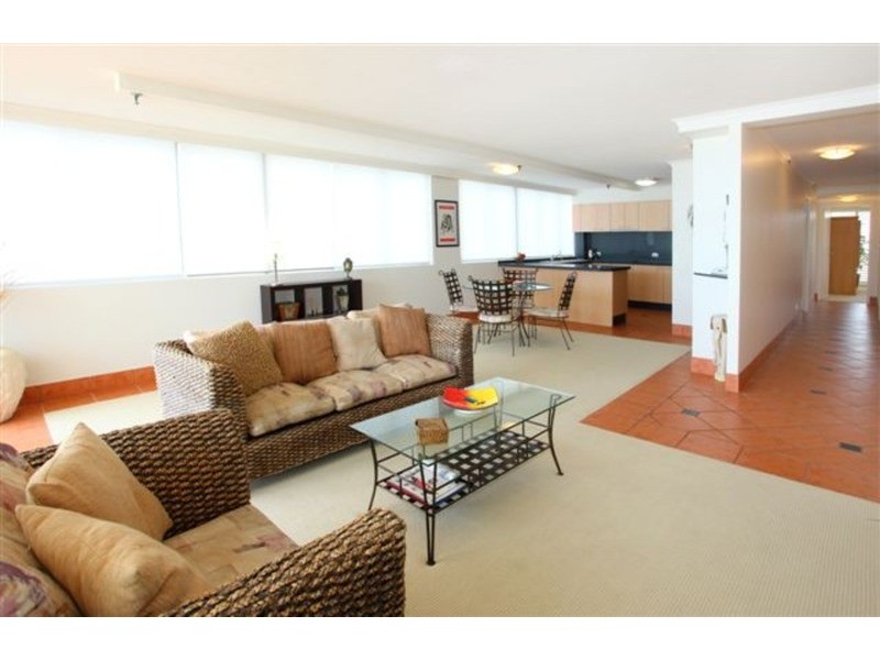 20 Old Burleigh Road, Surfers Paradise QLD 4217