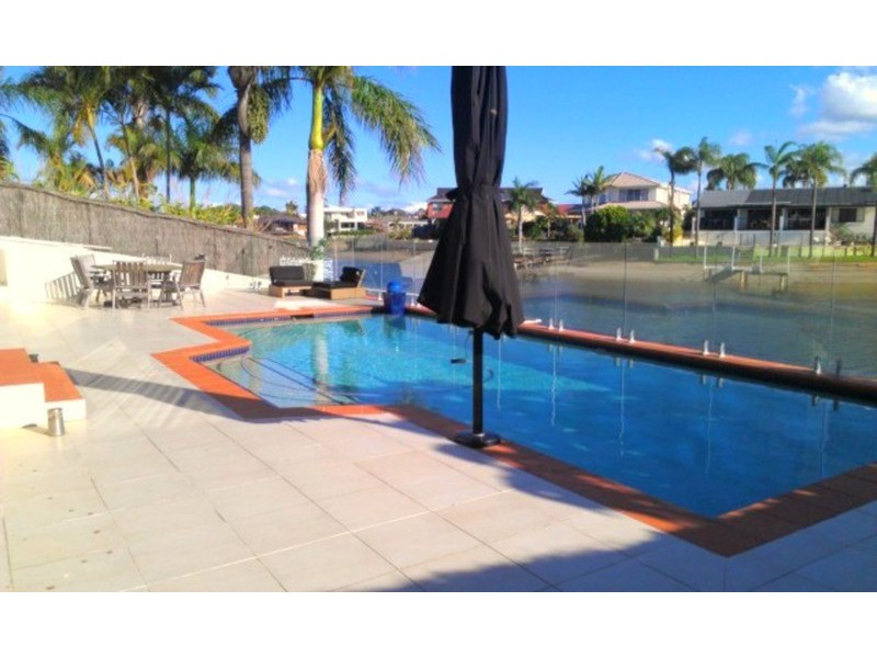 30 Tosti Street, Sorrento QLD 4217