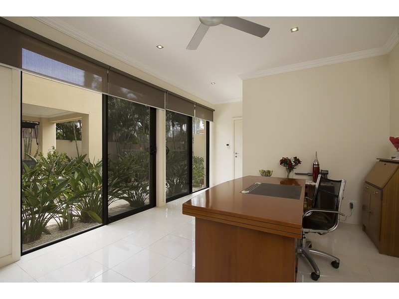 14 Viking Court, Paradise Waters QLD 4217