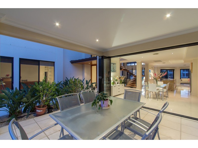 14 Viking Court, Paradise Waters QLD 4217