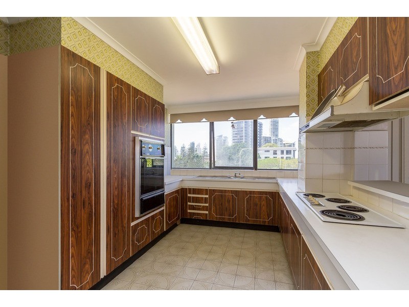 33 Thornton Street, Surfers Paradise QLD 4217