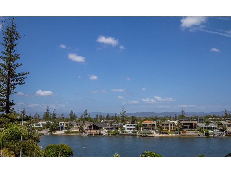 33 Thornton Street, Surfers Paradise QLD 4217