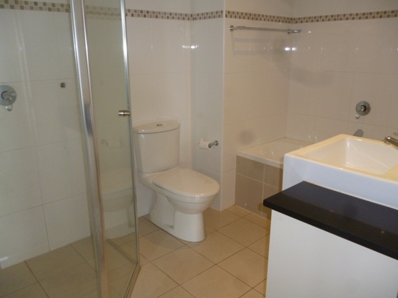 18 Cypress  Avenue, Surfers Paradise QLD 4217