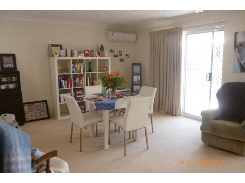 27 Walton  Street, Southport QLD 4215