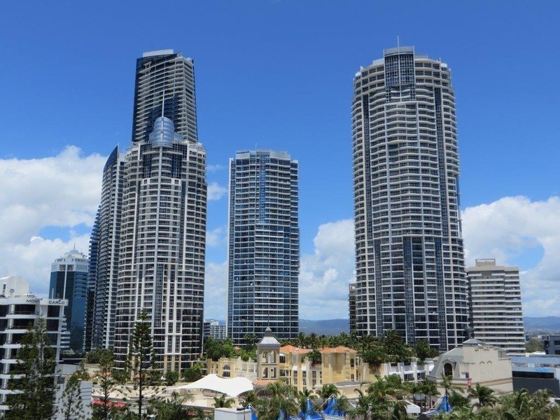 23 Ferny Avenue, Surfers Paradise QLD 4217