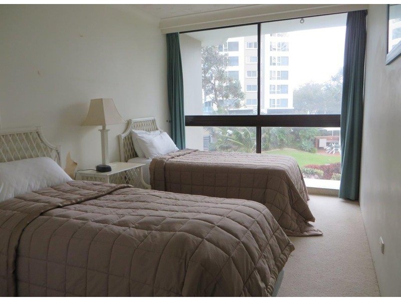 5 Peninsula Clifford  Street, Surfers Paradise QLD 4217