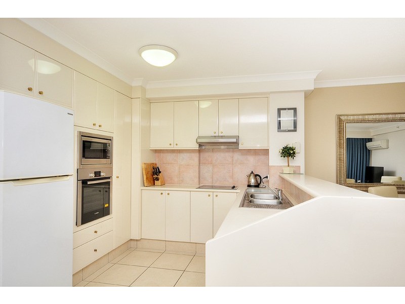 6 Moroccan View Avenue, Surfers Paradise QLD 4217