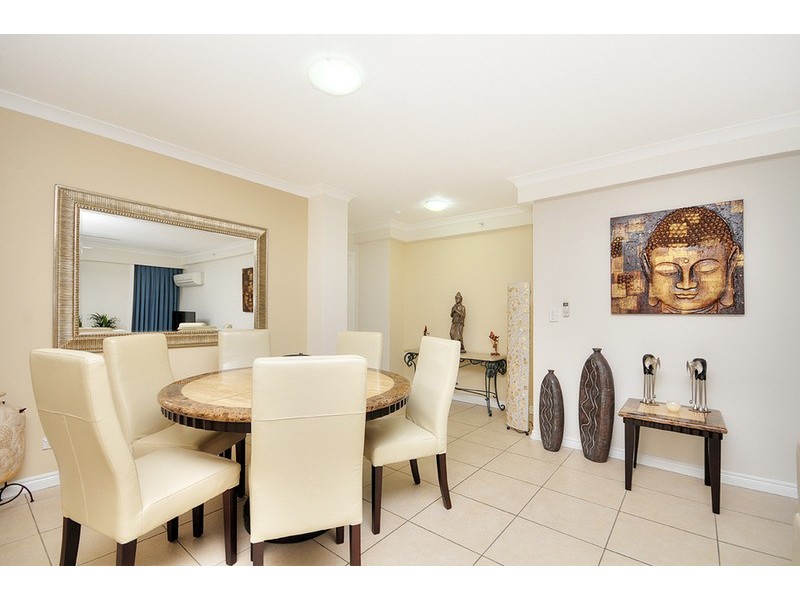 6 Moroccan View Avenue, Surfers Paradise QLD 4217