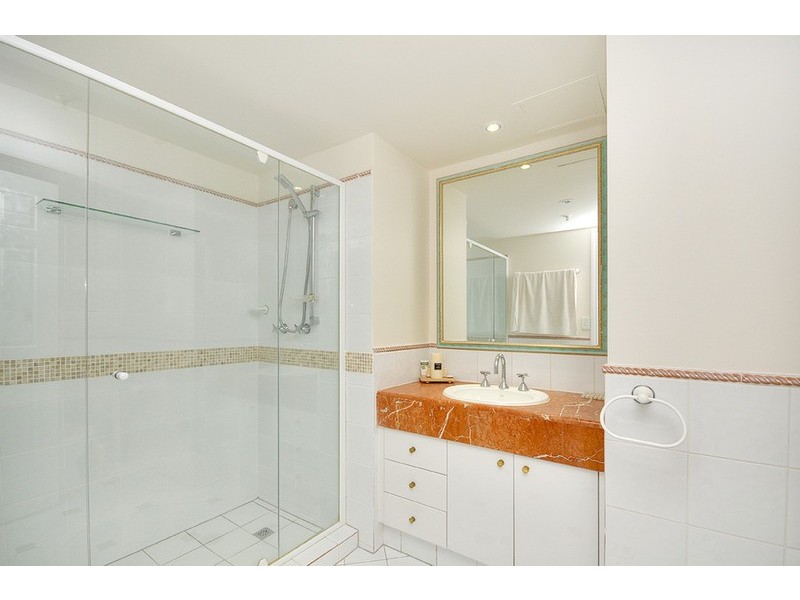 6 Moroccan View Avenue, Surfers Paradise QLD 4217