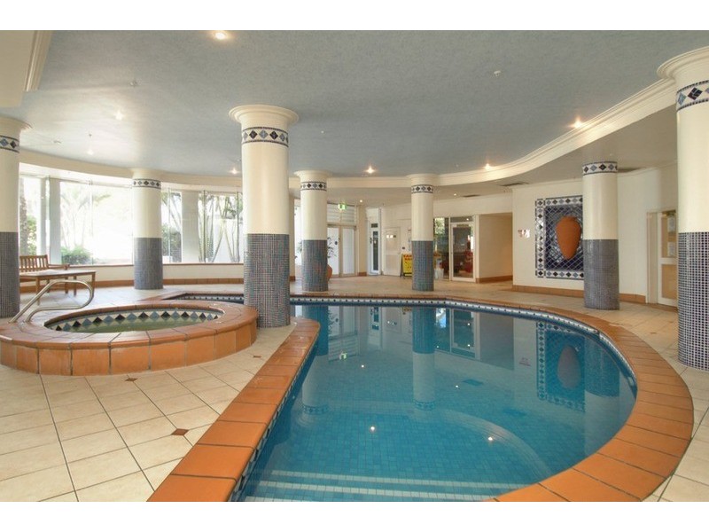 6 Moroccan View Avenue, Surfers Paradise QLD 4217