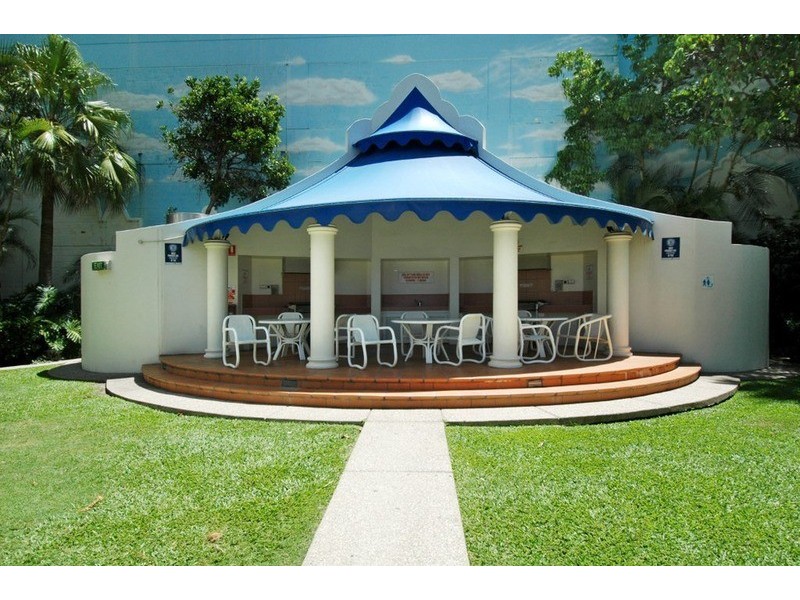 6 Moroccan View Avenue, Surfers Paradise QLD 4217