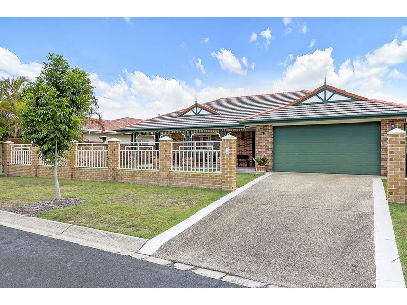 10 Tristan Court, Benowa QLD 4217