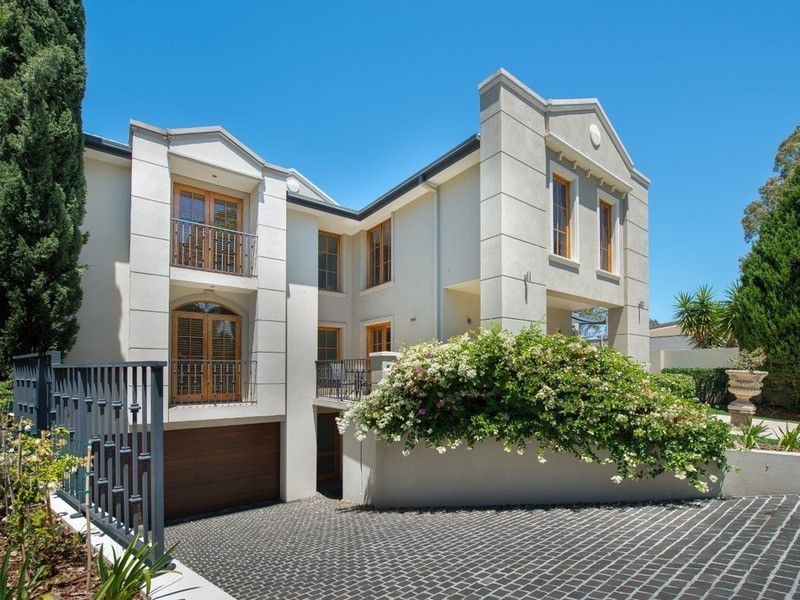 7 Greer Terrace, Southport QLD 4215