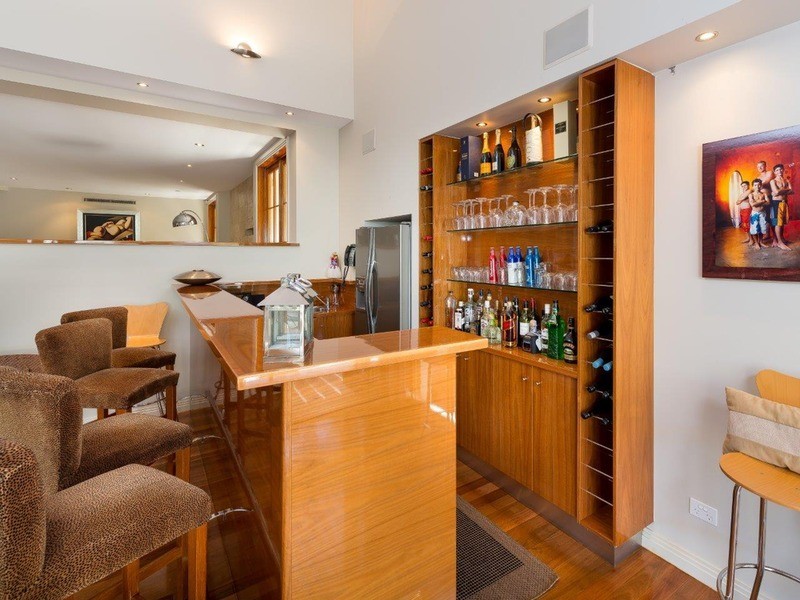 7 Greer Terrace, Southport QLD 4215