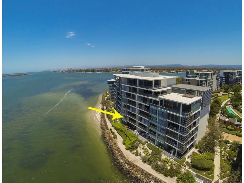 27203/2 Ephraim Island, Paradise Point QLD 4216