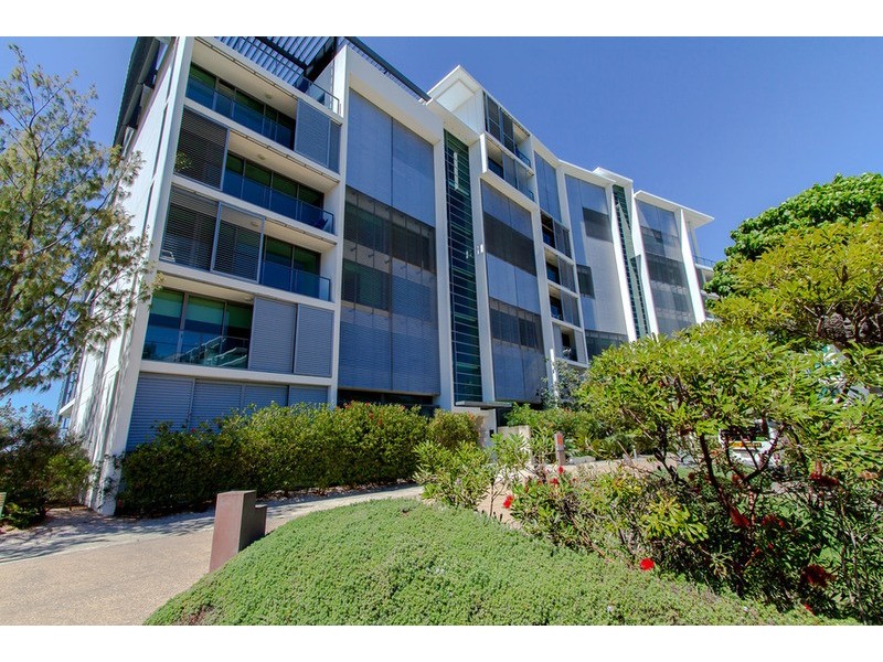 27203/2 Ephraim Island, Paradise Point QLD 4216