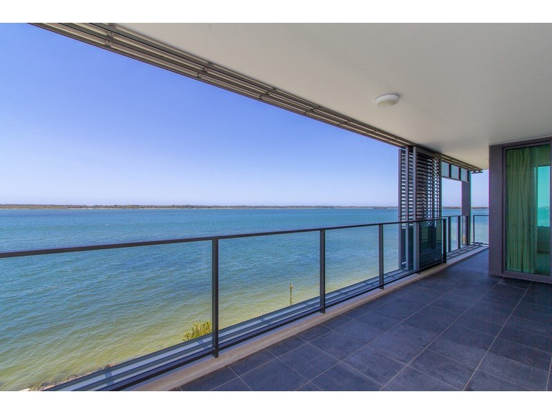 27203/2 Ephraim Island, Paradise Point QLD 4216