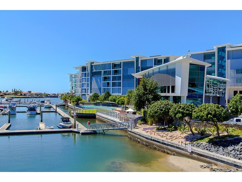 27203/2 Ephraim Island, Paradise Point QLD 4216