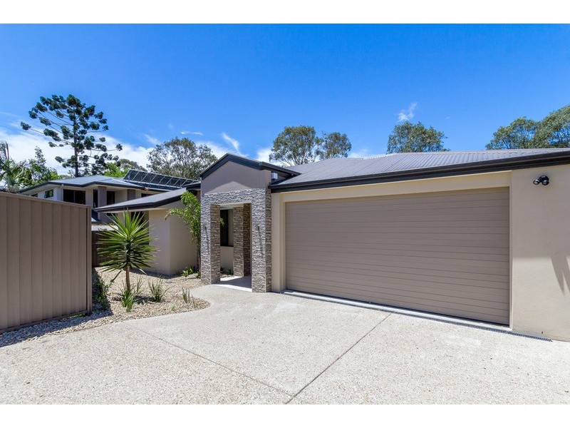 2B Penamber  Court, Benowa QLD 4217