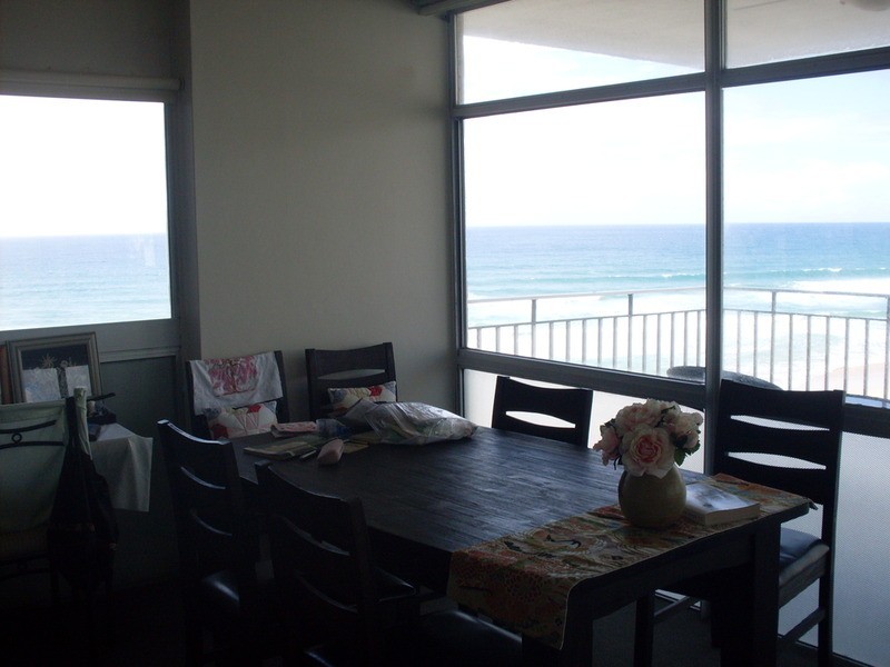 43 Garfield Terrace, Surfers Paradise QLD 4217