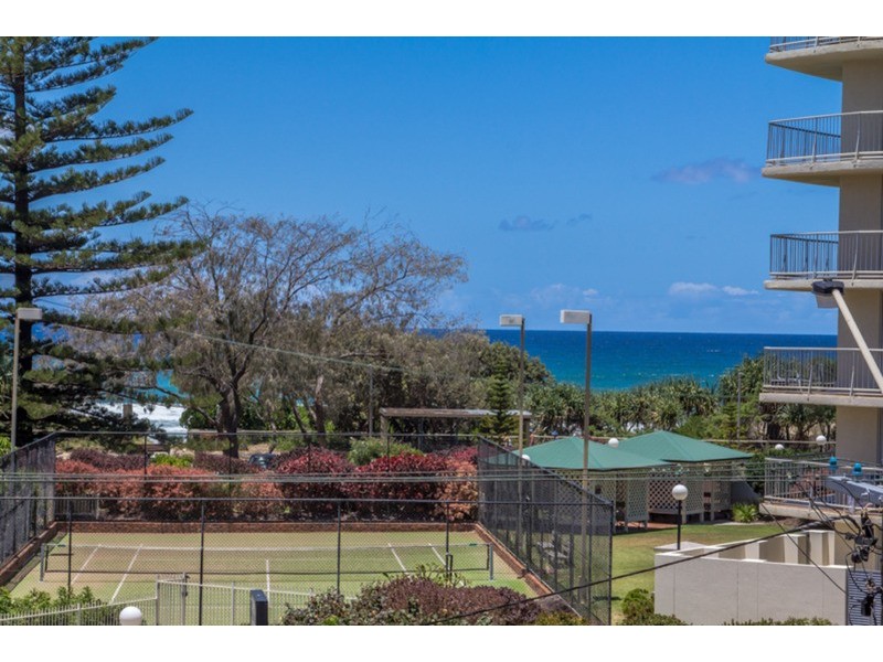 10/137 Old Burleigh  Road, Broadbeach QLD 4218