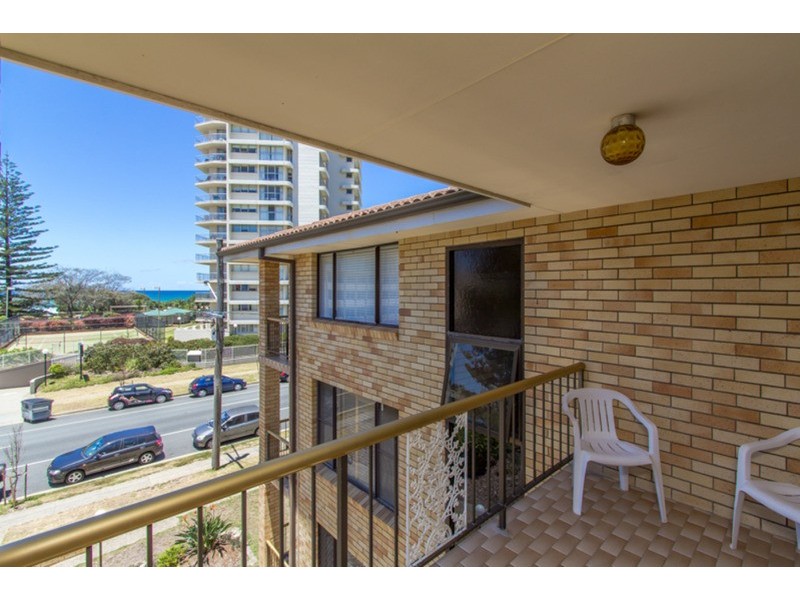 10/137 Old Burleigh  Road, Broadbeach QLD 4218