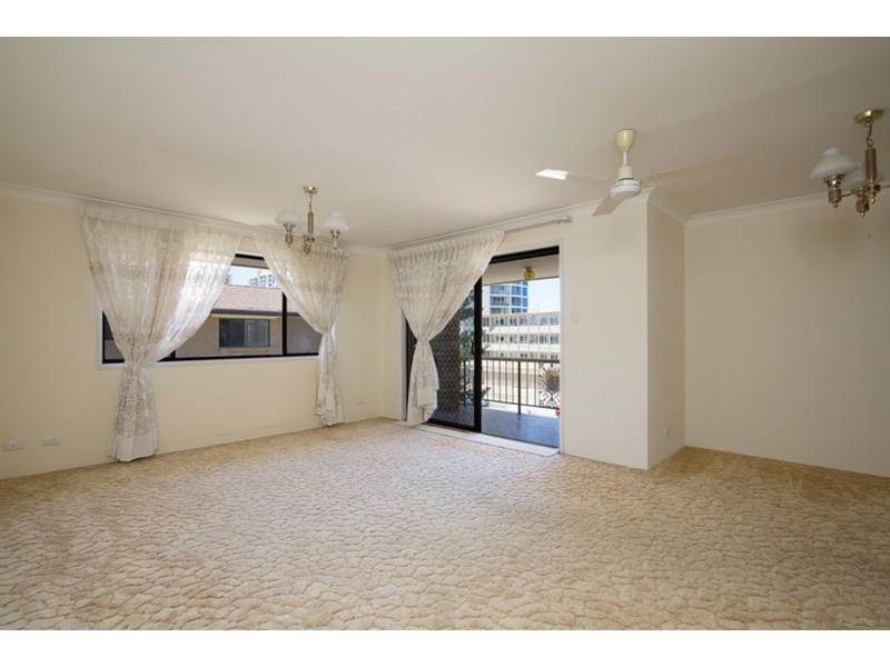 10/137 Old Burleigh  Road, Broadbeach QLD 4218