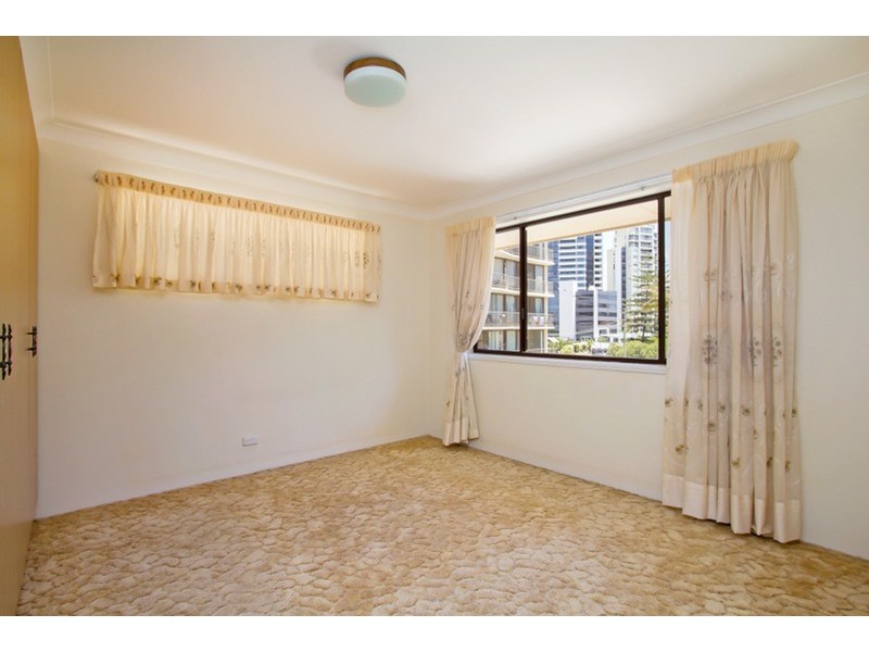 10/137 Old Burleigh  Road, Broadbeach QLD 4218