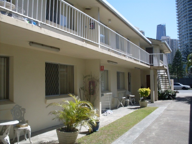 3/12-14 Hamilton Avenue, Surfers Paradise QLD 4217