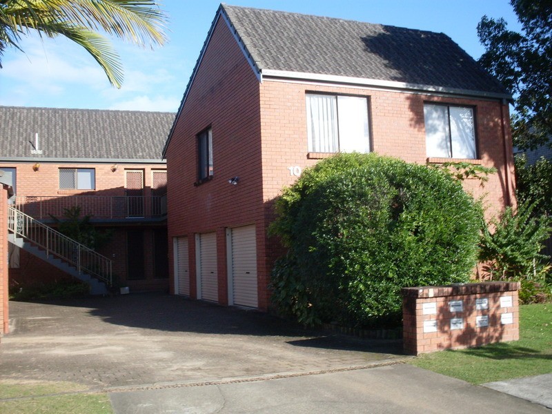 10 Aquila Court, Mermaid Waters QLD 4218