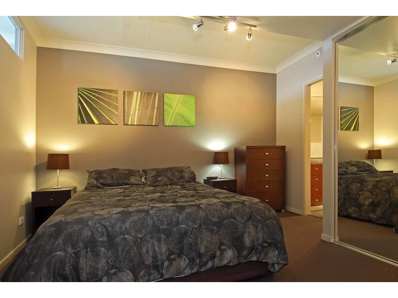 23 Ferny Avenue, Surfers Paradise QLD 4217