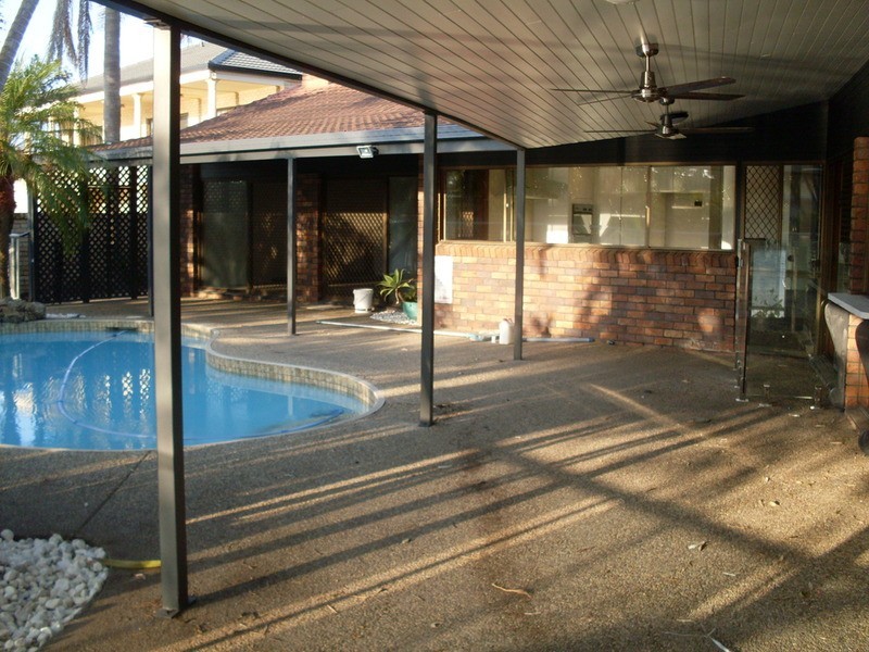 5 La Scala Court, Isle Of Capri QLD 4217