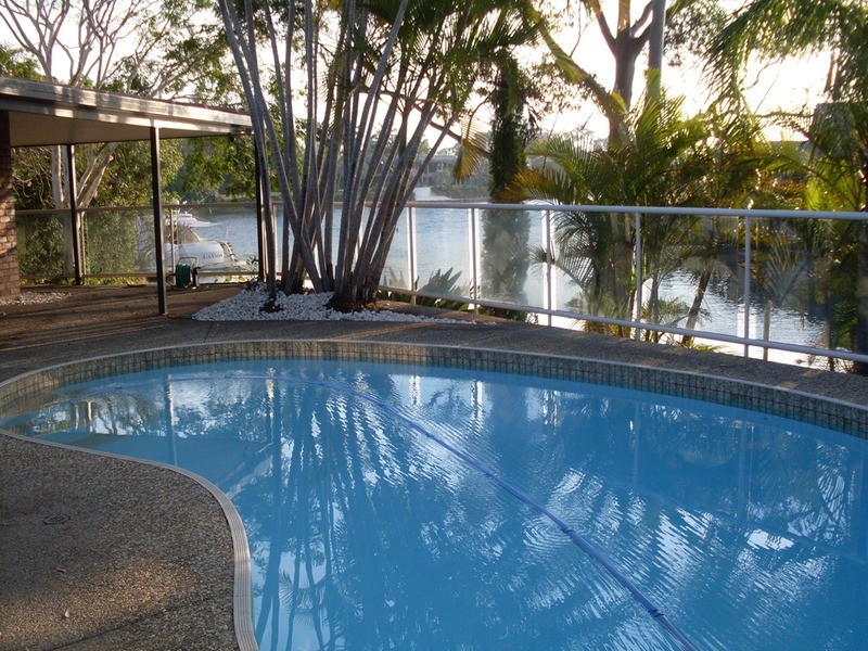 5 La Scala Court, Isle Of Capri QLD 4217