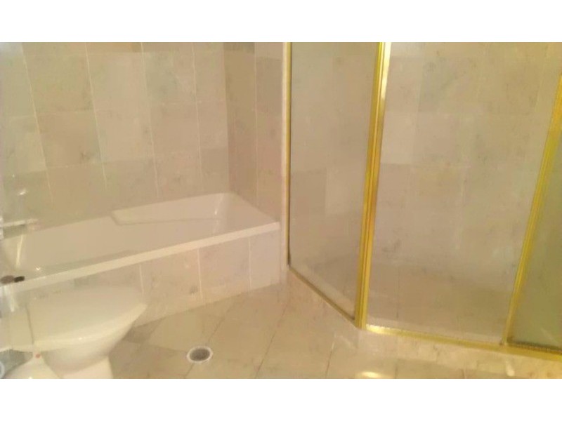 19 Riverview  Parade, Surfers Paradise QLD 4217