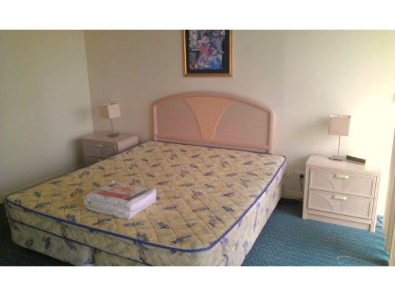 19 Riverview  Parade, Surfers Paradise QLD 4217