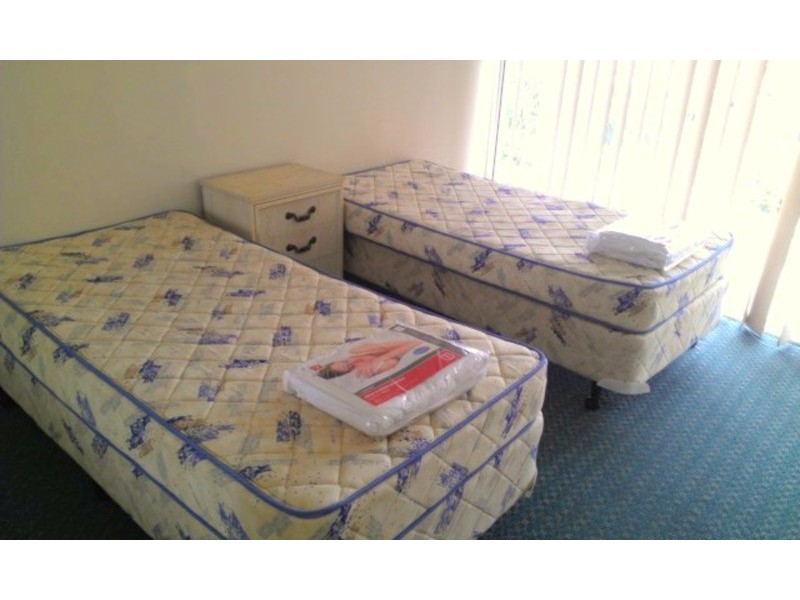 19 Riverview  Parade, Surfers Paradise QLD 4217