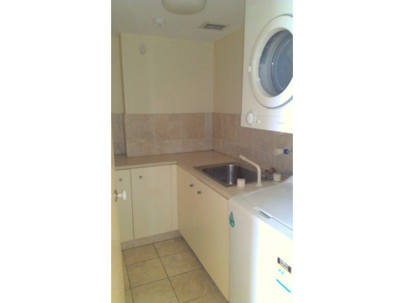 19 Riverview  Parade, Surfers Paradise QLD 4217