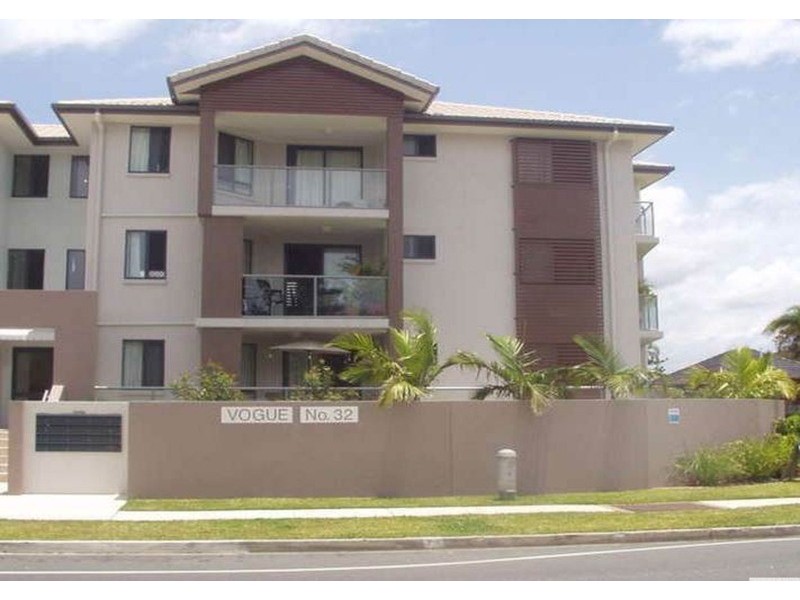 32 Bath  Street, Labrador QLD 4215