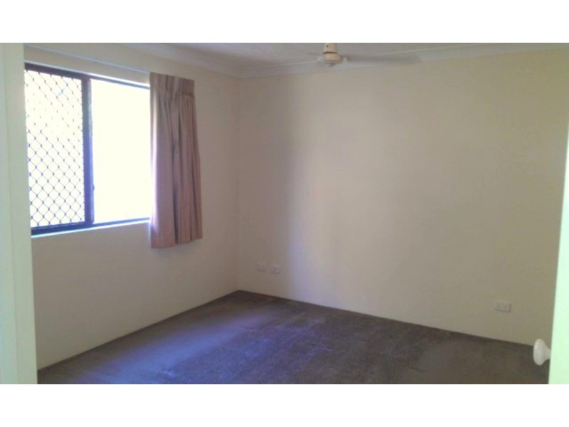 32 Bath  Street, Labrador QLD 4215