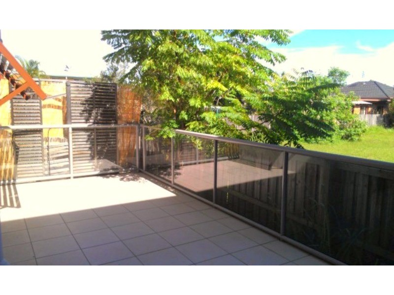 32 Bath  Street, Labrador QLD 4215